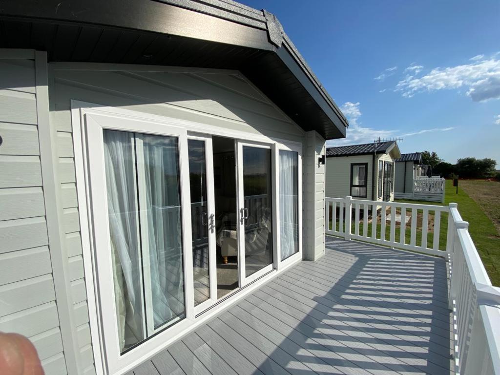 The Lodge Selsey Exterior foto